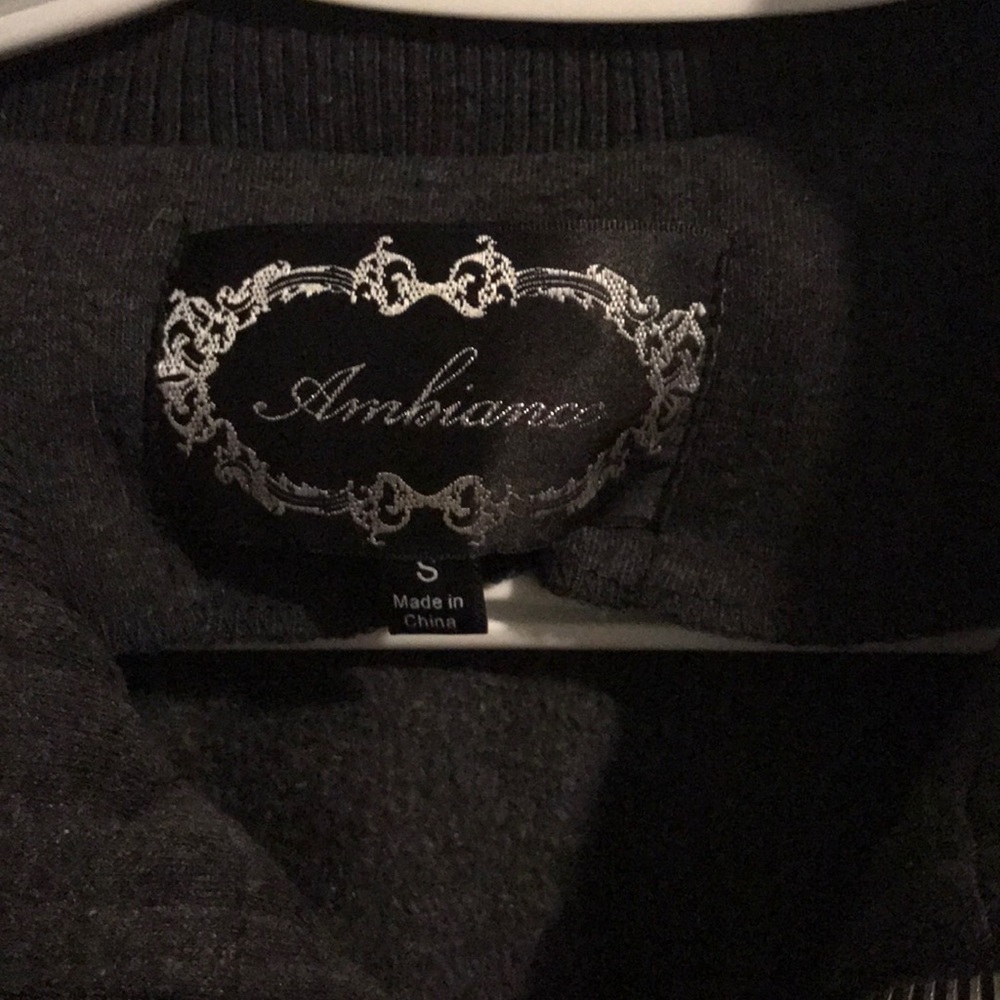 Jacket - Picture 3 of 4